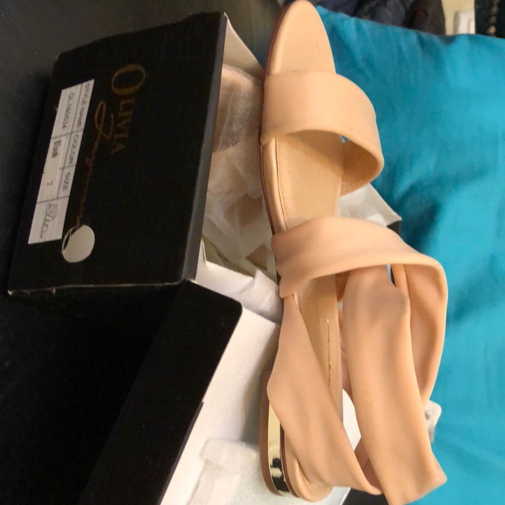 Cute Flat Sandals Forever 21
